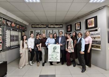 28 марта педагоги-художники Оренбуржья вместе со своими воспитанниками собрались в Детской школе искусств «Дизайн-центр» для участия в Детской конференции «ДИАЛОГ КУЛЬТУР НА ЯЗЫКЕ ДИЗАЙНА»